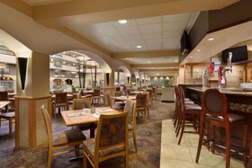 Embassy Suites Kansas City International Airport