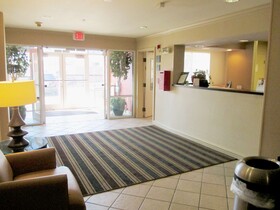 Extended Stay America Kansas City Country Club Plaza
