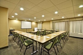 Hampton Inn Kansas City-Airport