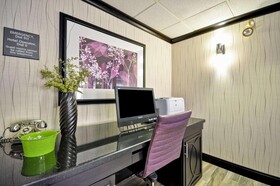 Hampton Inn Kansas City-Airport