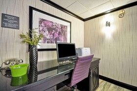 Hampton Inn Kansas City-Airport