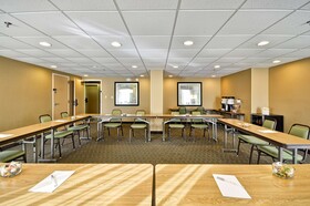 Hampton Inn Kansas City-Airport