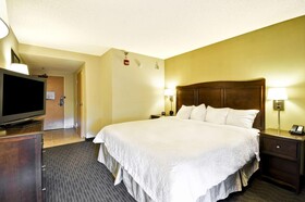 Hampton Inn Kansas City-Airport