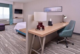 Hilton Garden Inn Kansas City Airport