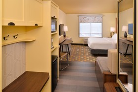 Holiday Inn Kansas City Airport