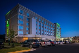 Holiday Inn Kansas City Airport