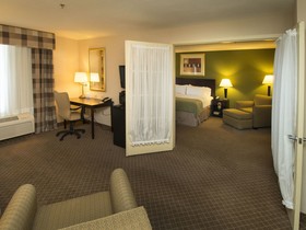 Holiday Inn Kansas City Airport
