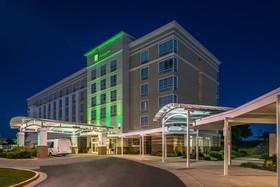 Holiday Inn Kansas City Airport