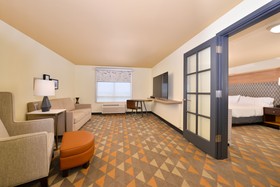 Holiday Inn Kansas City Airport