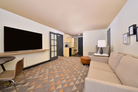 Holiday Inn Kansas City Airport