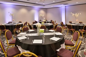 Holiday Inn Kansas City Airport