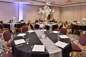 Holiday Inn Kansas City Airport
