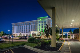 Holiday Inn Kansas City Airport