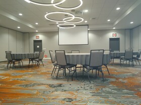 Holiday Inn Kansas City - Northeast