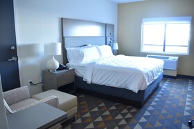 Holiday Inn Kansas City - Northeast
