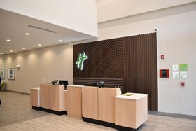 Holiday Inn Kansas City - Northeast