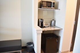 Holiday Inn Kansas City - Northeast