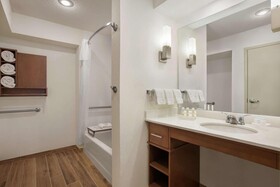 Homewood Suites Kansas City Airport