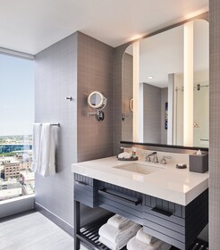 Loews Kansas City Hotel