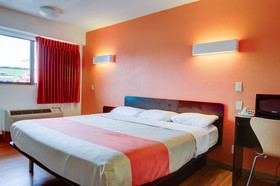 Days Inn by Wyndham Kansas City Northeast