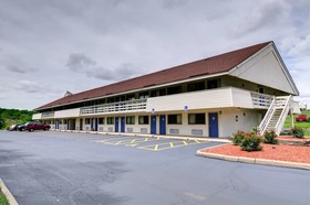 Days Inn by Wyndham Kansas City Northeast