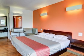 Days Inn by Wyndham Kansas City Northeast