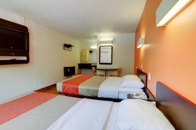 Days Inn by Wyndham Kansas City Northeast