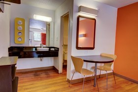 Days Inn by Wyndham Kansas City Northeast