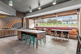 Tru by Hilton Kansas City Airport