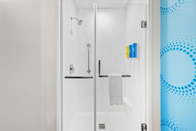 Tru by Hilton Kansas City Airport