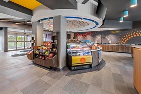 Tru by Hilton Kansas City Airport