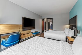 Tru by Hilton Kansas City Airport