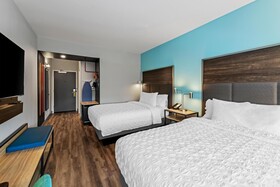 Tru by Hilton Kansas City Airport