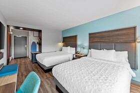 Tru by Hilton Kansas City Airport