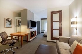 Wyndham Garden Kansas City Airport