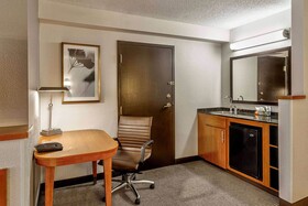 Wyndham Garden Kansas City Airport