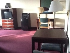 Super 8 by Wyndham Kennett