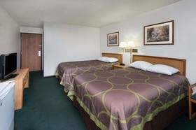 Amerihost inn & Suites - Kingdom City