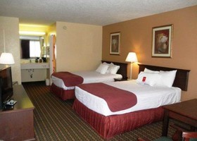 OYO Hotel Lebanon MO I-44