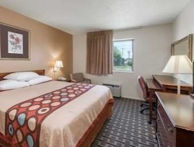 Super 8 by Wyndham Lebanon