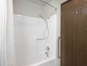 Super 8 by Wyndham Lebanon