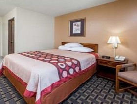 Super 8 by Wyndham Lebanon