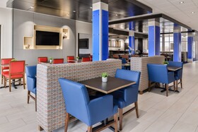 Holiday Inn Express & Suites Lee's Summit - Kansas City