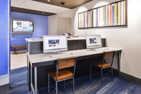 Holiday Inn Express & Suites Lee's Summit - Kansas City