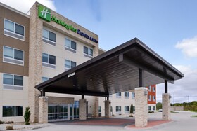 Holiday Inn Express & Suites Lee's Summit - Kansas City