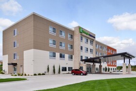 Holiday Inn Express & Suites Lee's Summit - Kansas City
