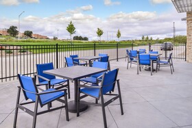 Holiday Inn Express & Suites Lee's Summit - Kansas City