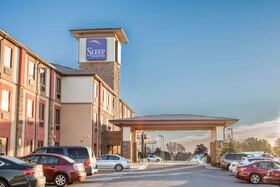 Sleep Inn & Suites and Indoor Water Park