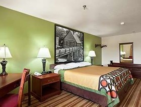 Super 8 by Wyndham Macon