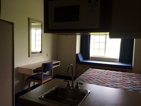 Americas Best Value Inn & Suites Maryville
